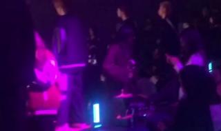 蹦迪看到有人现场做 蹦迪看到有人现场做